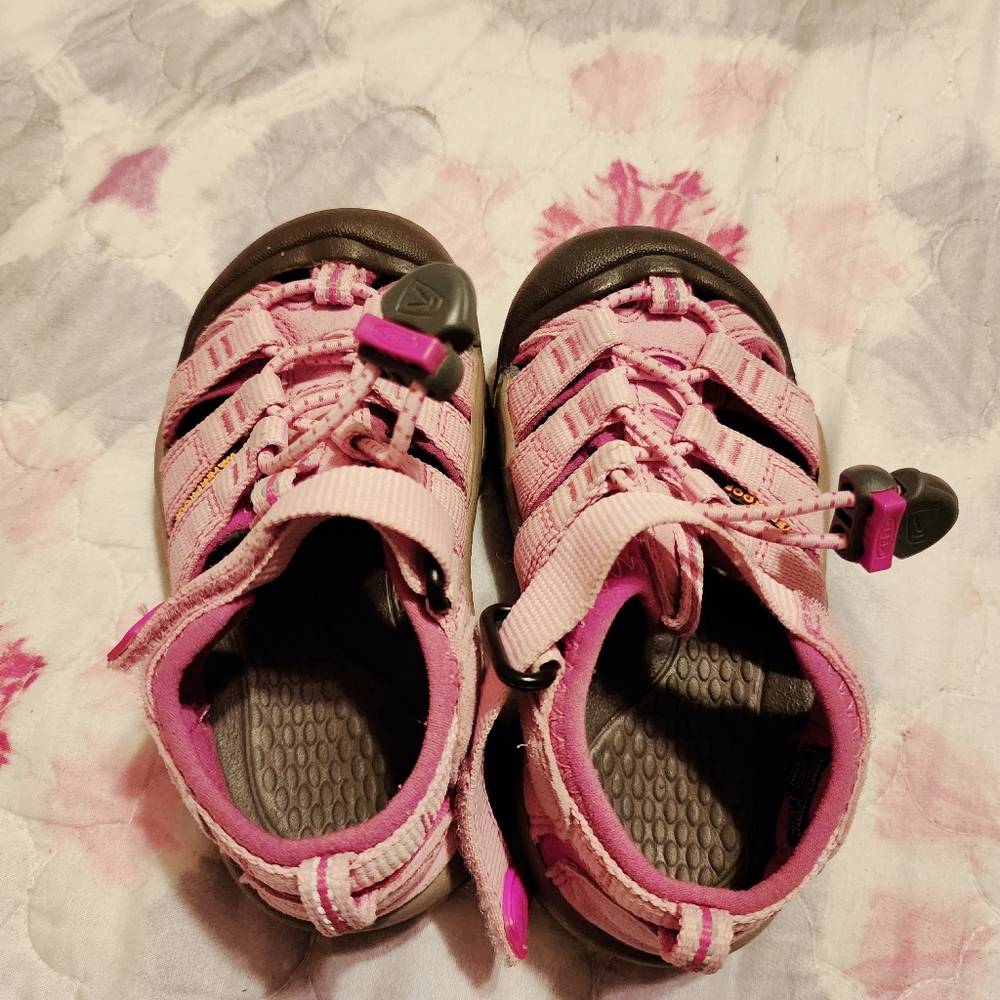 EUC Keen Toddler Size 8